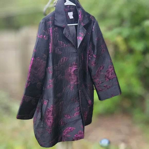 CHICO'S Black/Plum Travelers Floral Jacquard Jacket - Picture 4 of 14